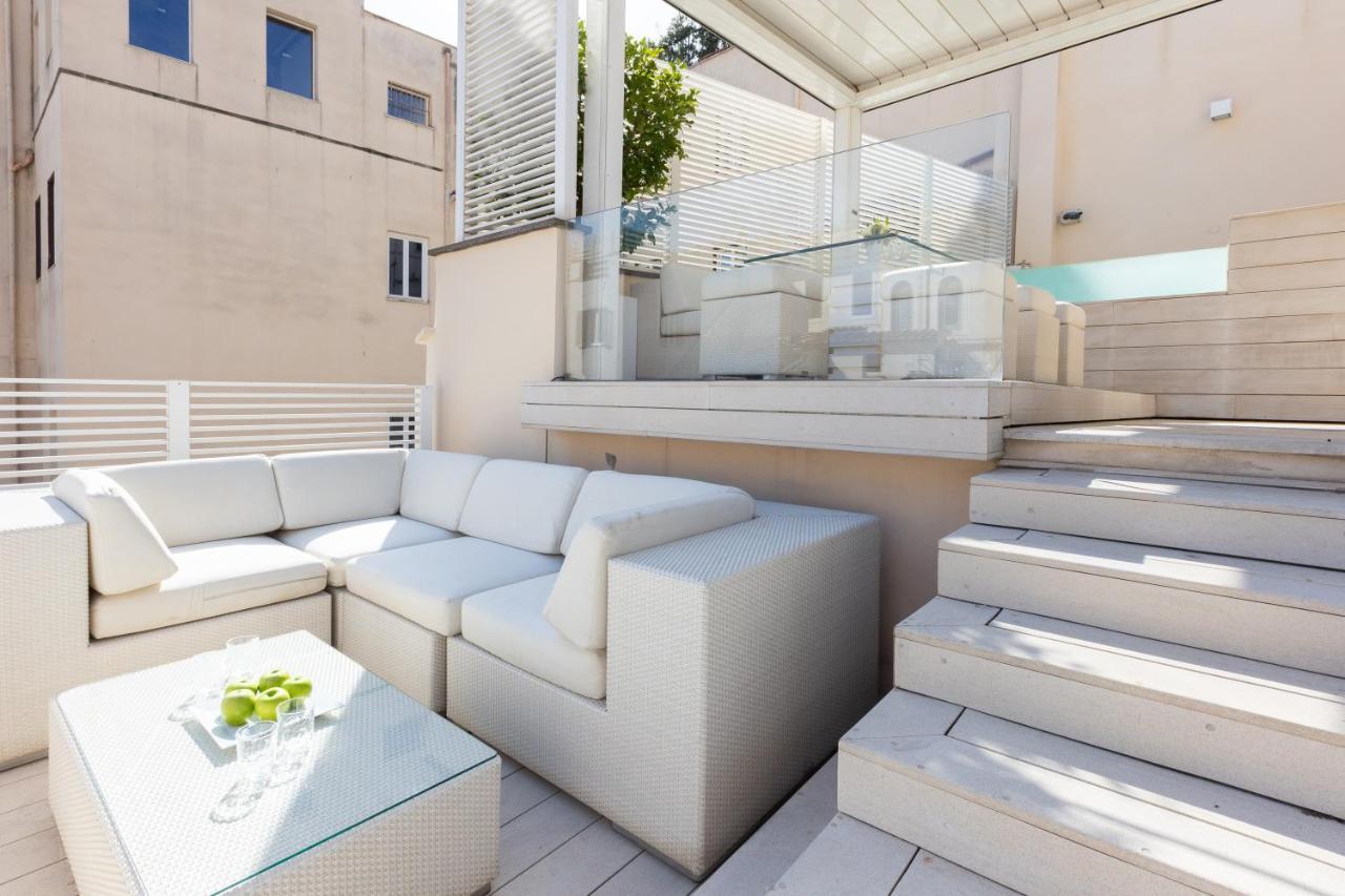 Apartment Amazing Piazza Venezia With Jacuzzi And Terrace Rom