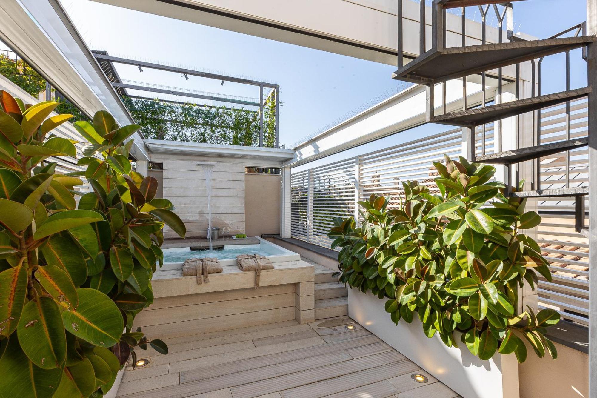 Apartment Amazing Piazza Venezia With Jacuzzi And Terrace